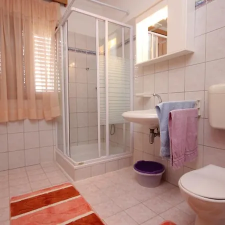 Apartmán With Parking Space Cove Mala Lamjana, Ugljan - 350 Kali
