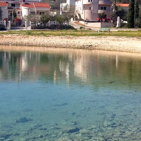 With Parking Space Cove Mala Lamjana, Ugljan - 350 Apartman Kali