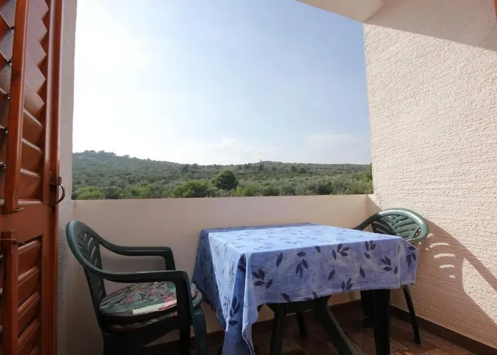 Appartamento With Parking Space Cove Mala Lamjana, Ugljan - 350 *