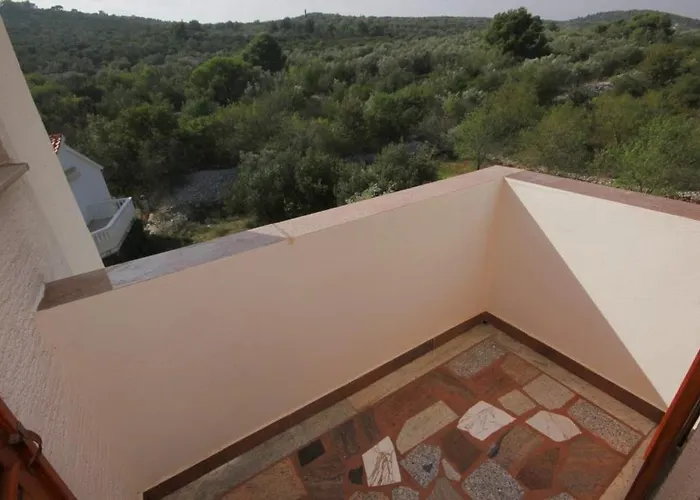 Appartamento With Parking Space Cove Mala Lamjana, Ugljan - 350 *