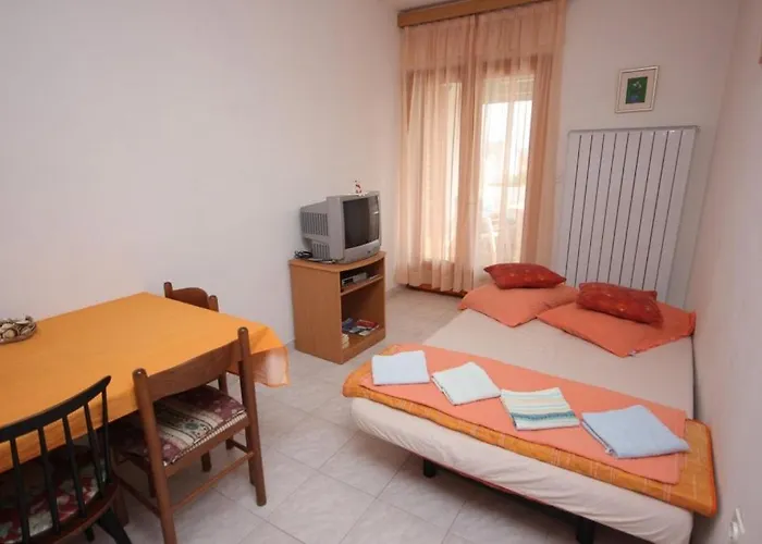 Appartamento With Parking Space Cove Mala Lamjana, Ugljan - 350