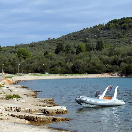 With Parking Space Cove Mala Lamjana, Ugljan - 350 *