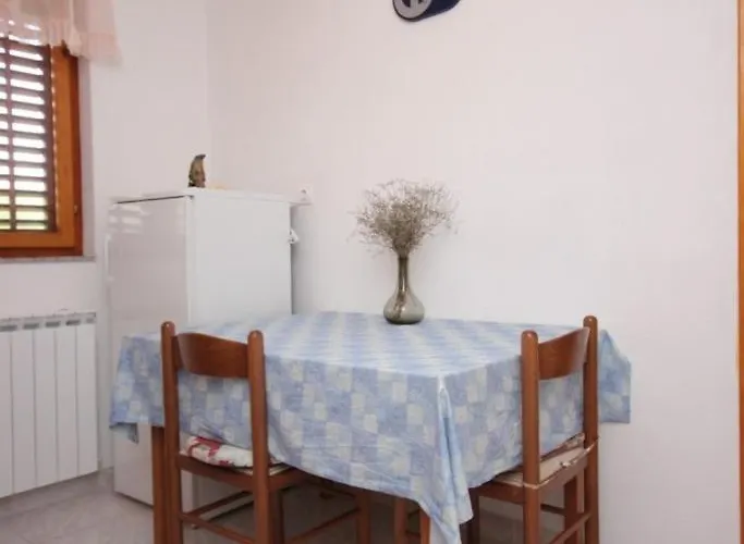 With Parking Space Cove Mala Lamjana, Ugljan - 350 Lägenhet *