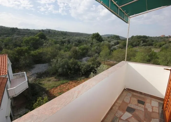 With Parking Space Cove Mala Lamjana, Ugljan - 350 Kali