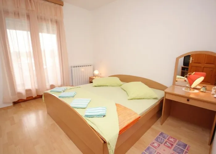 With Parking Space Cove Mala Lamjana, Ugljan - 350