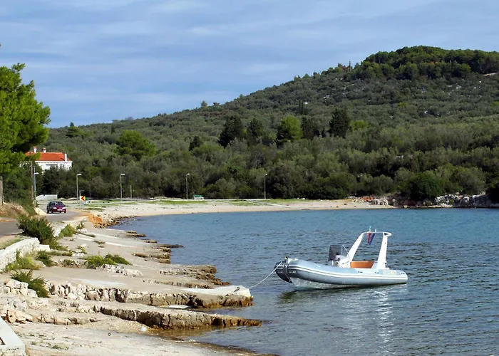 With Parking Space Cove Mala Lamjana, Ugljan - 350 *