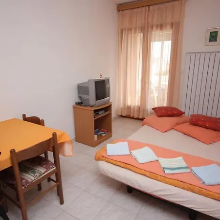 Appartamento With Parking Space Cove Mala Lamjana, Ugljan - 350