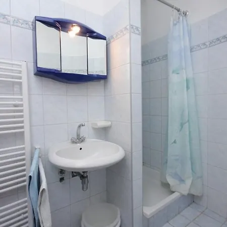 Apartmán With Parking Space Cove Mala Lamjana, Ugljan - 350 *