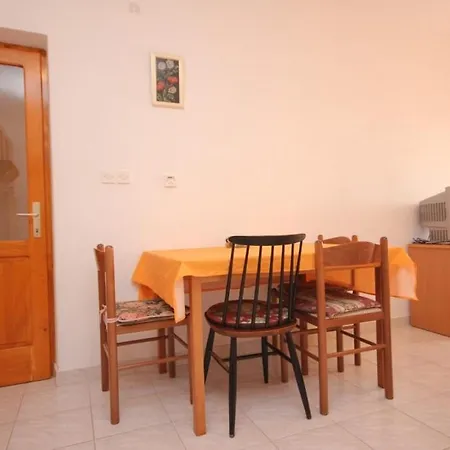 With Parking Space Cove Mala Lamjana, Ugljan - 350 Kali