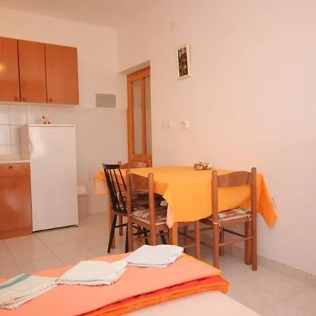 Apartmán With Parking Space Cove Mala Lamjana, Ugljan - 350